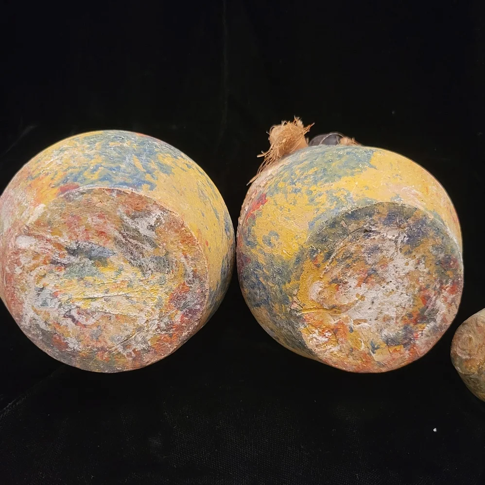 Arizona Pottery Containers with stoppers. Set of 2. Unique texture finish. - Picture 8 of 8